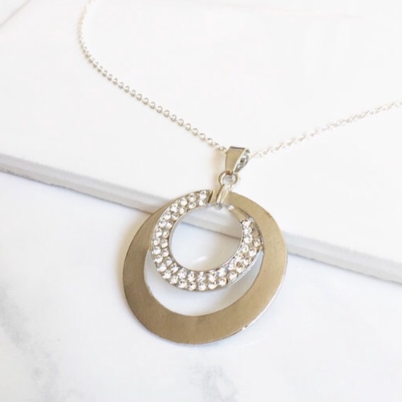 Jewelry - ✨Satin Silver & Pave Double Circle Necklace✨